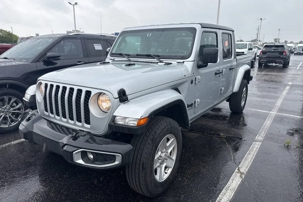 2023 Jeep Gladiator Sport photo 1