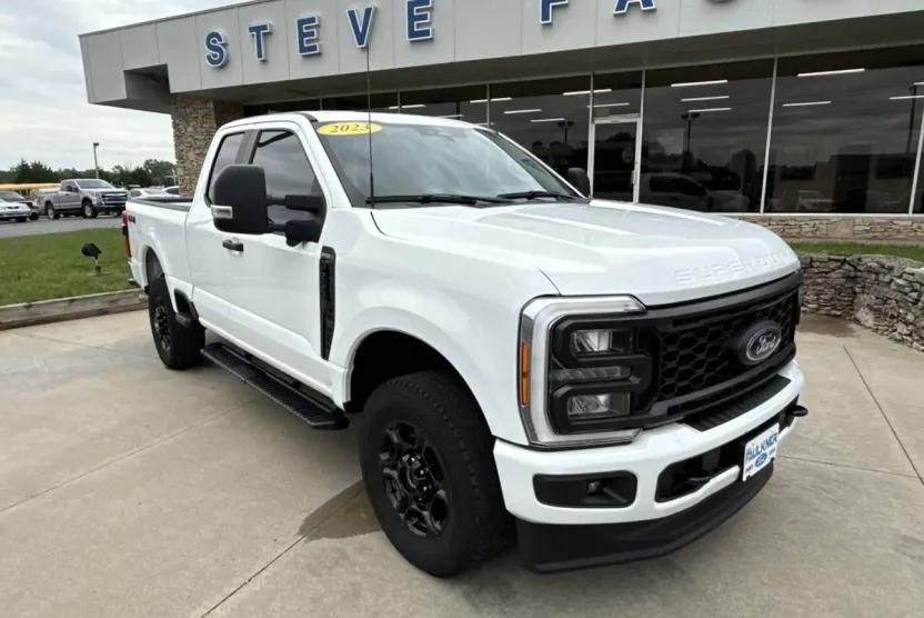 2023 Ford F-250 XL photo 1
