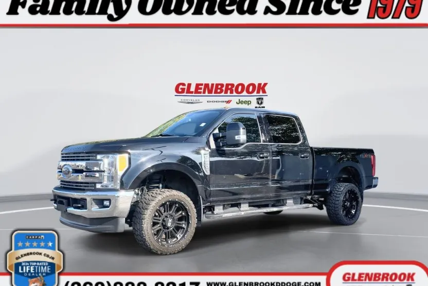 2017 Ford F-250 Lariat photo 1
