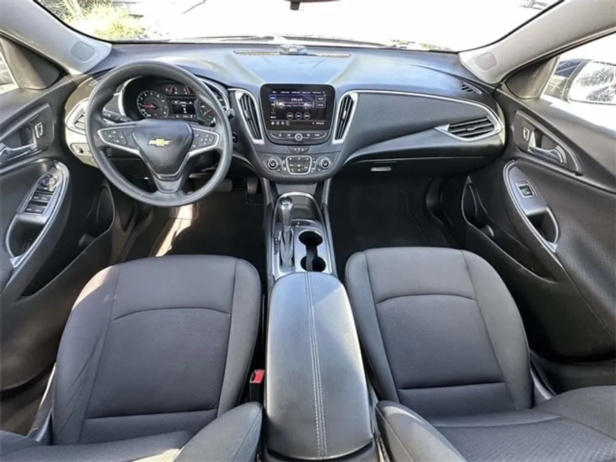2020 Chevrolet Malibu 1LT photo 1