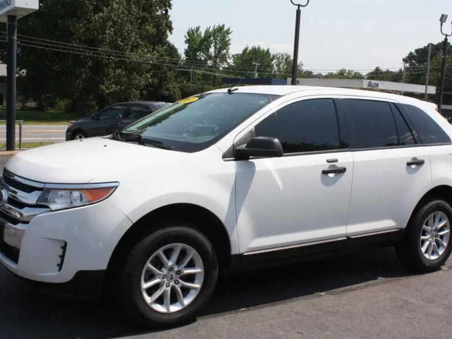 2014 Ford Edge SE photo 1