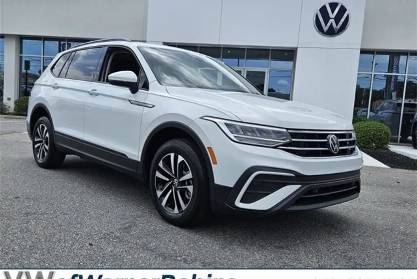 2022 Volkswagen Tiguan S photo 1