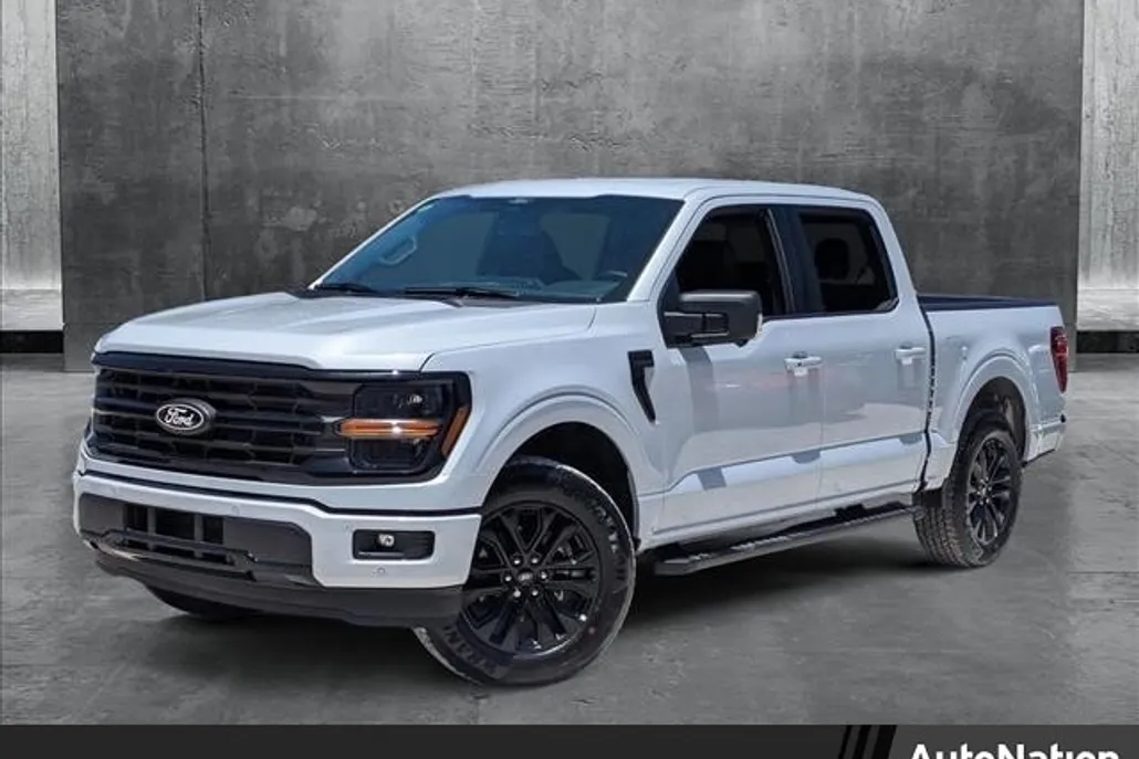 2025 Ford F-150 XLT photo 1