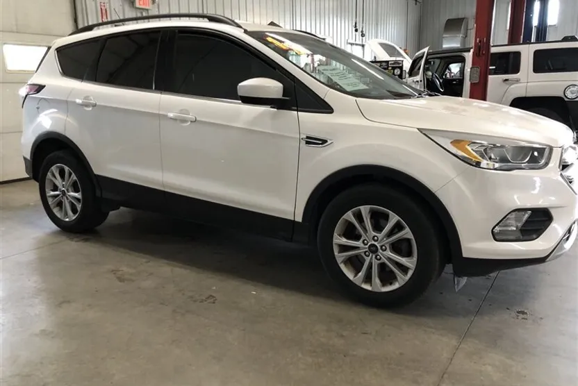 2018 Ford Escape SEL photo 1