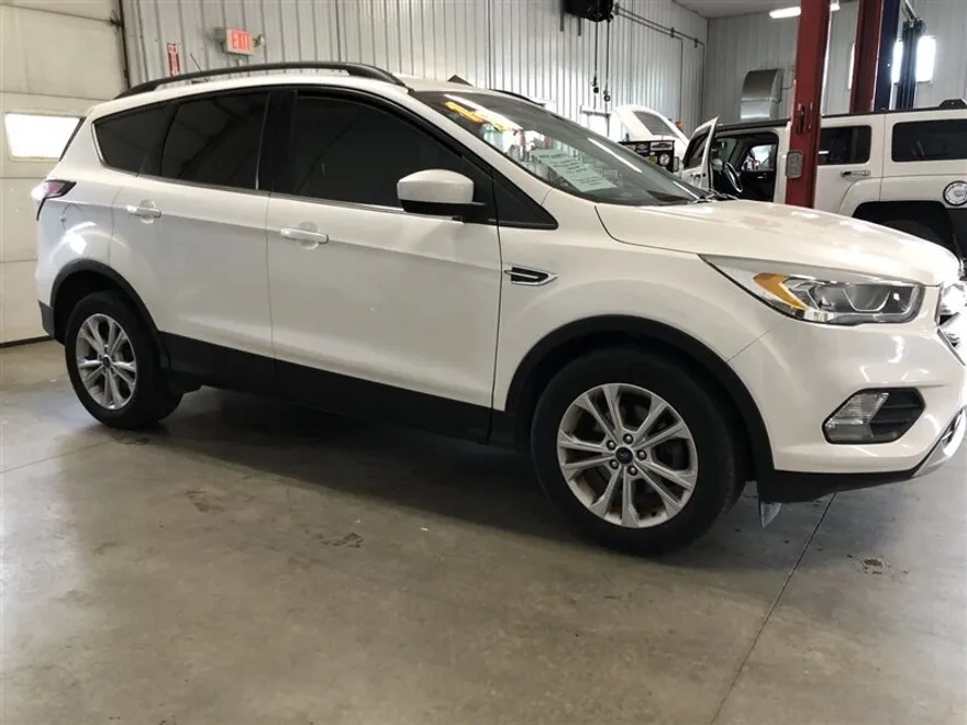 2018 Ford Escape SEL photo 1