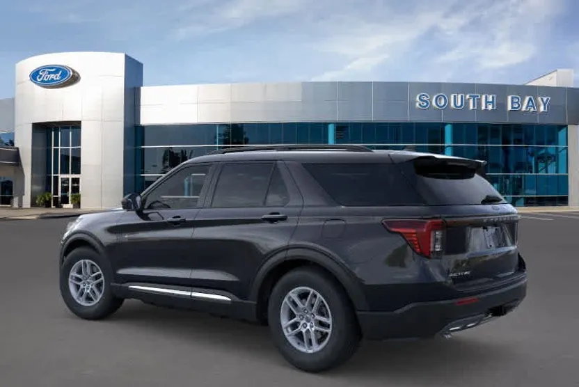 2025 Ford Explorer photo 1