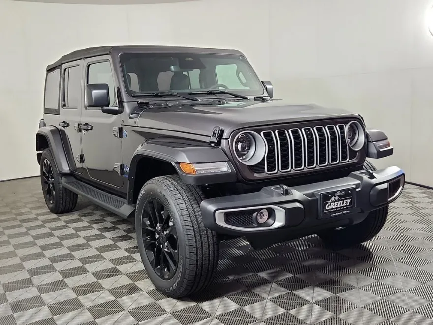 2025 Jeep Wrangler Sahara 4xe photo 1