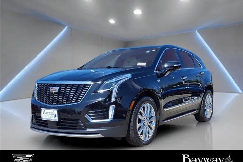 2022 Cadillac XT5 Platinum Premium Luxury photo 1