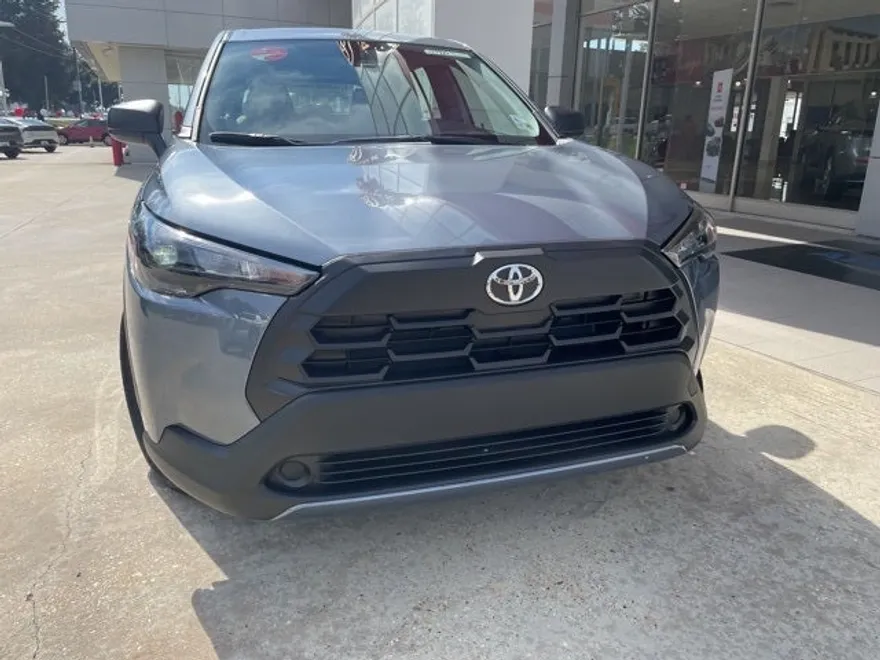 2026 Toyota Corolla Cross L photo 1