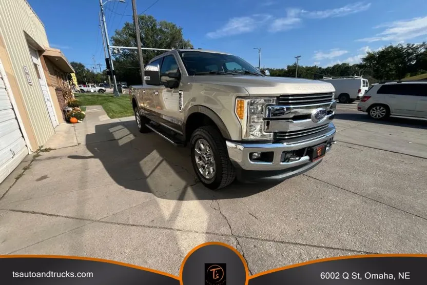 2017 Ford F-250 photo 1