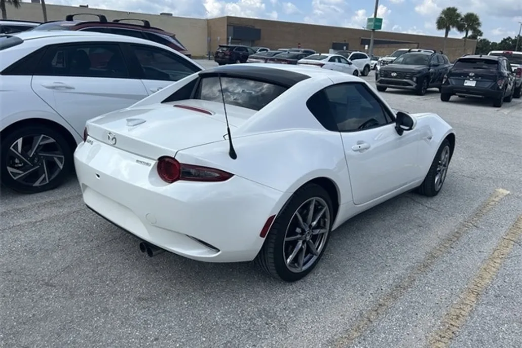 2022 Mazda MX-5 Miata RF Miata Grand Touring photo 1