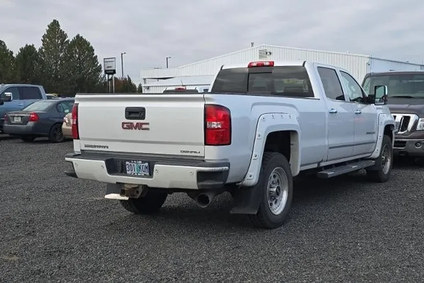 2018 Gmc Sierra 3500 HD Denali photo 1