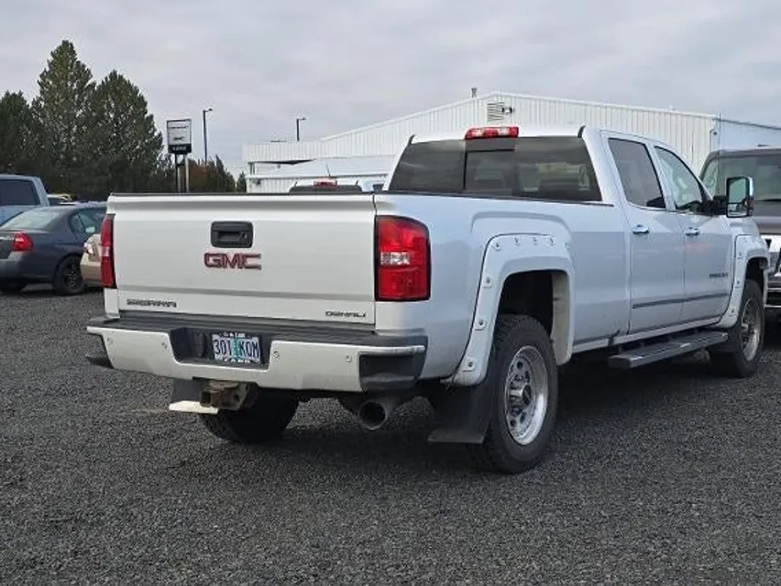 2018 Gmc Sierra 3500 HD Denali photo 1