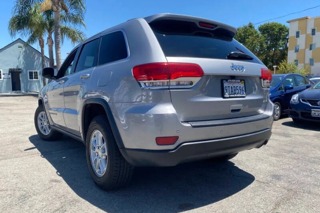 2018 Jeep Grand Cherokee Laredo E photo 1