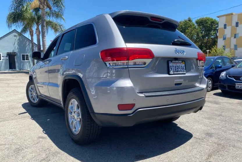 2018 Jeep Grand Cherokee Laredo E photo 1