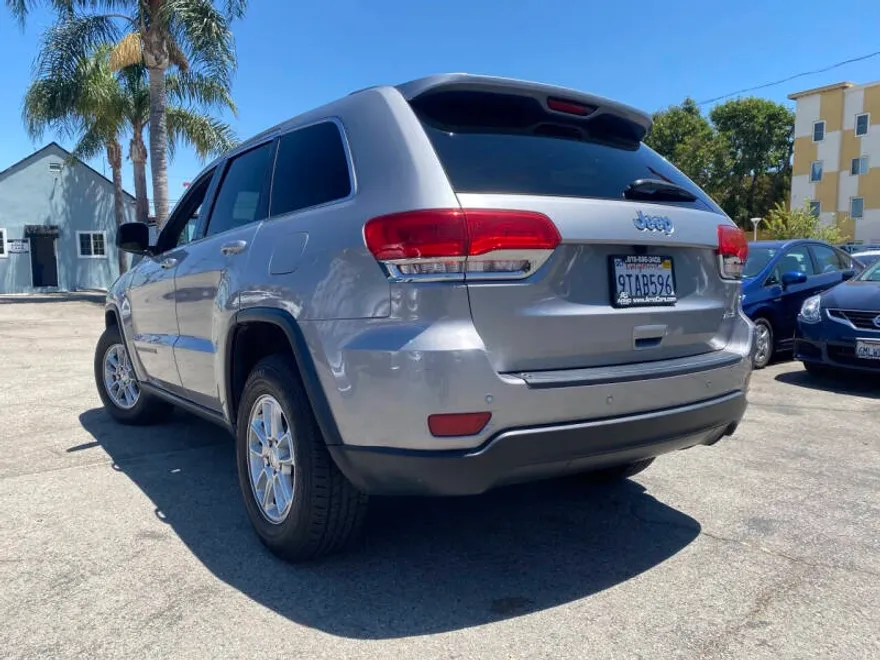 2018 Jeep Grand Cherokee Laredo E photo 1