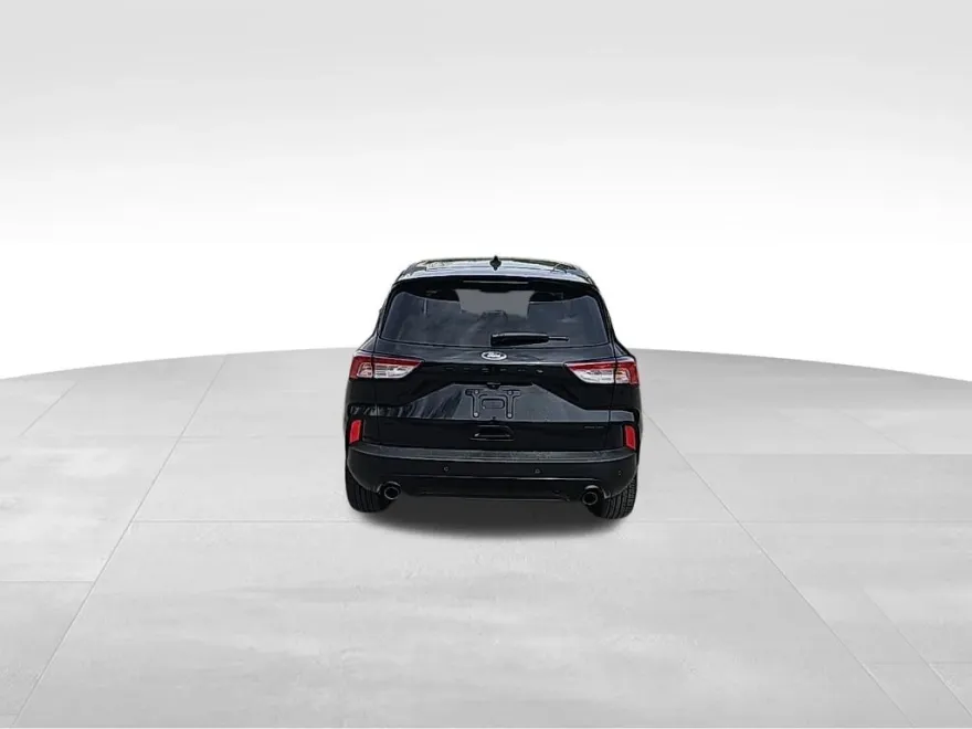 2022 Ford Escape SEL photo 6