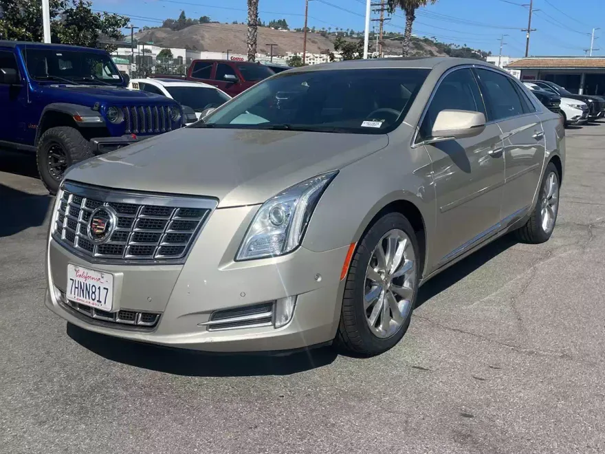 2014 Cadillac XTS Luxury photo 1