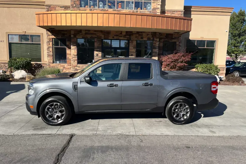 2024 Ford Maverick XLT photo 1