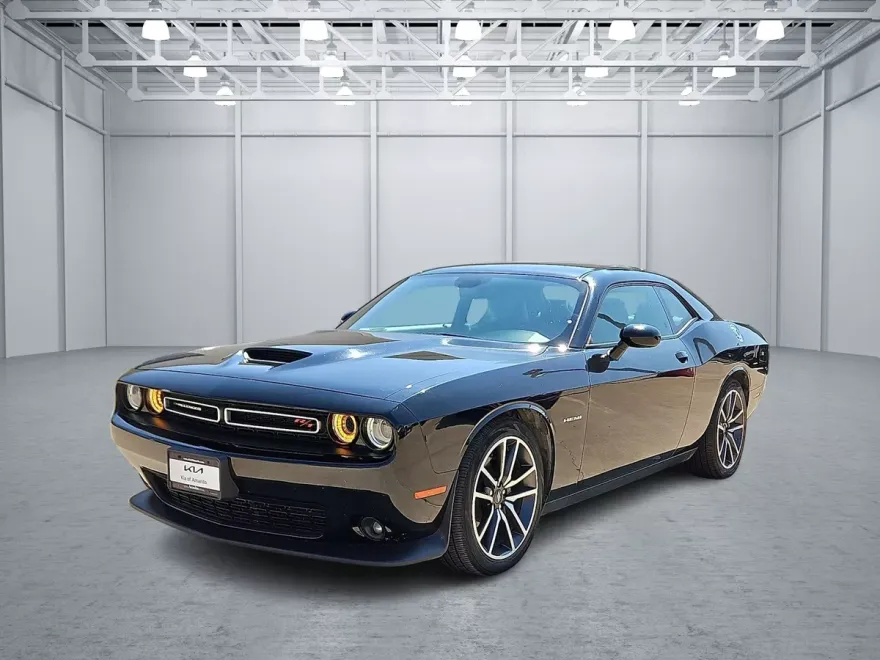 2022 Dodge Challenger R/T photo 1