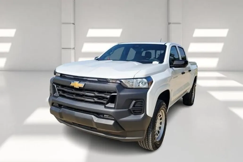 2025 Chevrolet Colorado LT photo 1