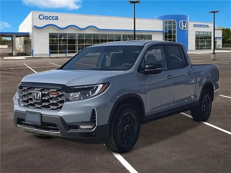 2025 Honda Ridgeline TrailSport photo 1