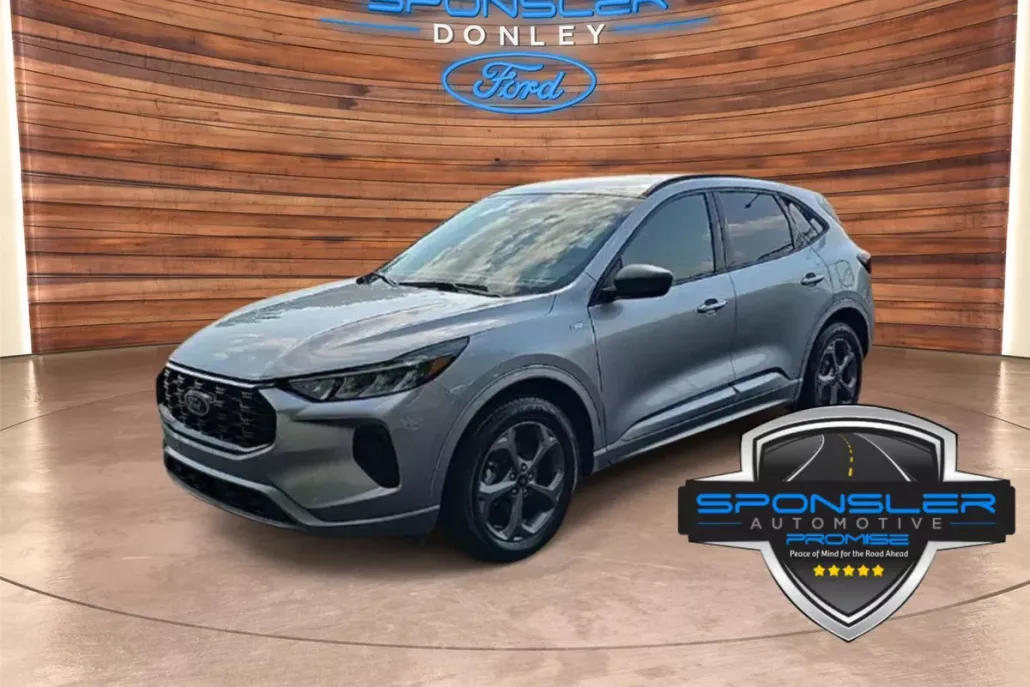 2023 Ford Escape ST-Line photo 1
