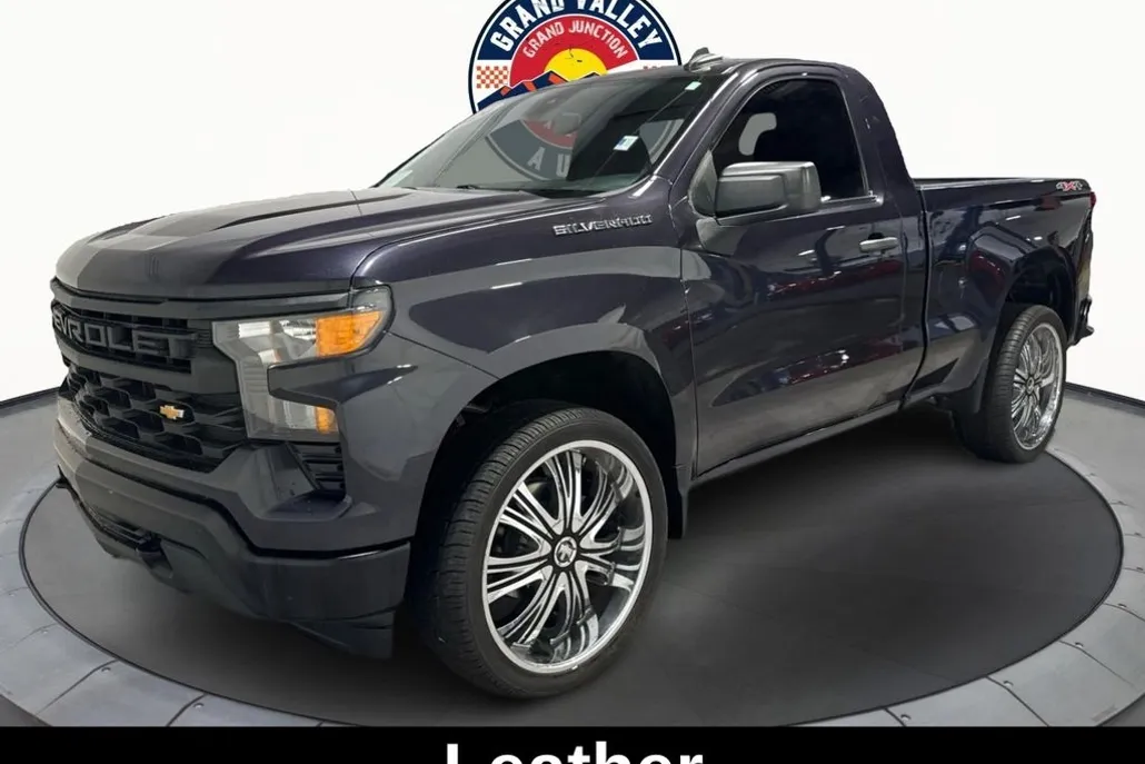 2024 Chevrolet Silverado 1500 photo 1