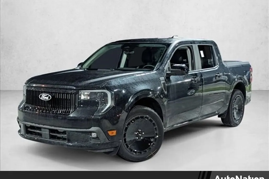 2025 Ford Maverick photo 1