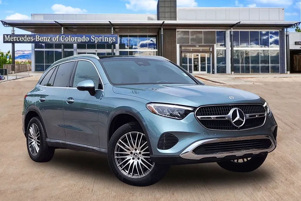 2025 Mercedes Benz GLC 300 4MATIC photo 1