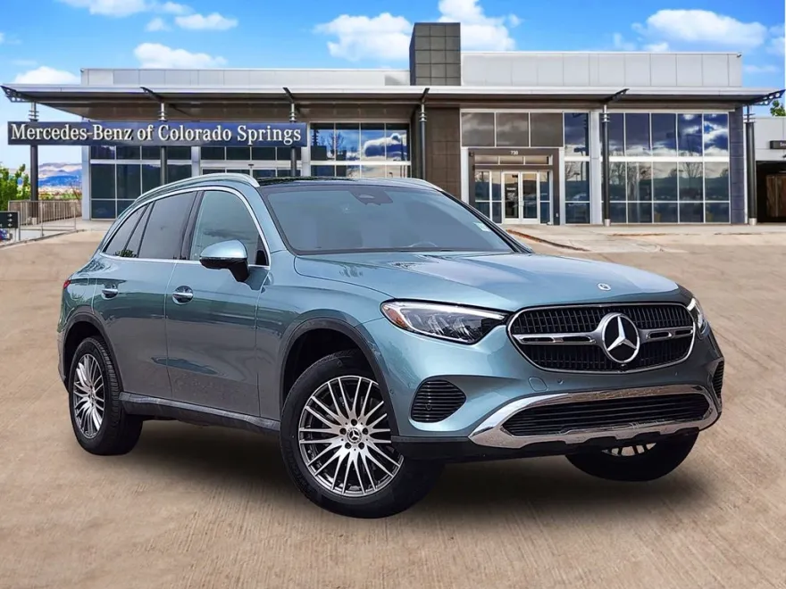 2025 Mercedes Benz GLC 300 4MATIC photo 1