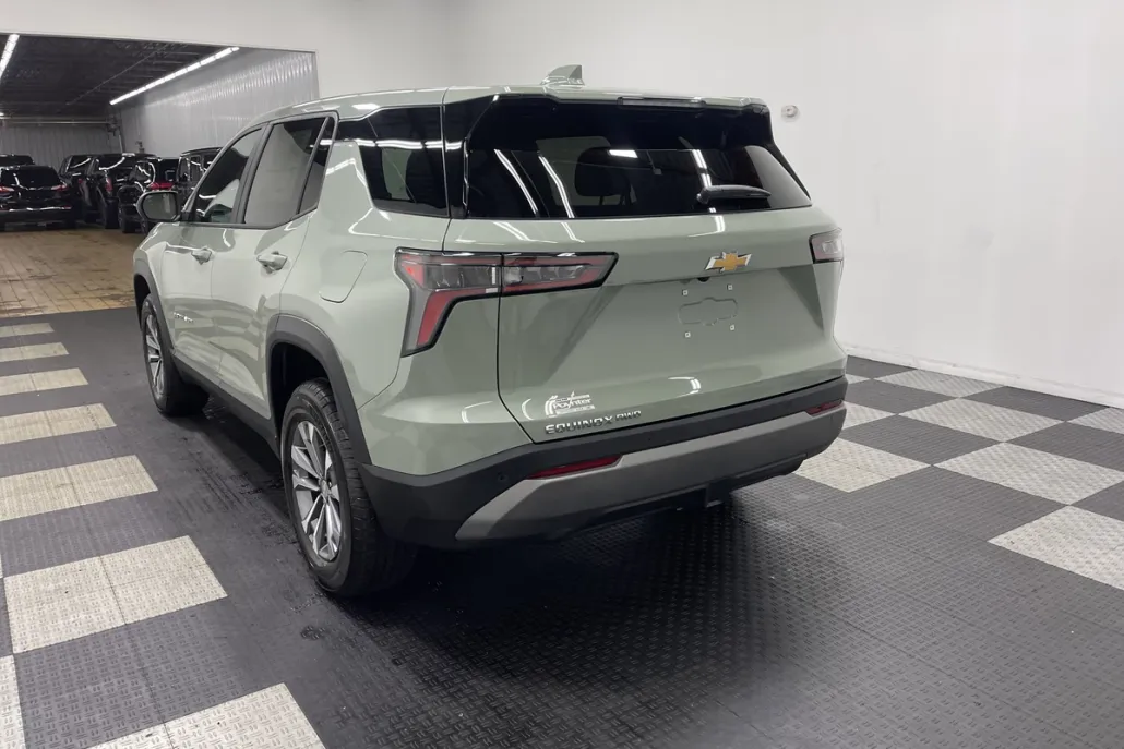 2026 Chevrolet Equinox LT photo 1