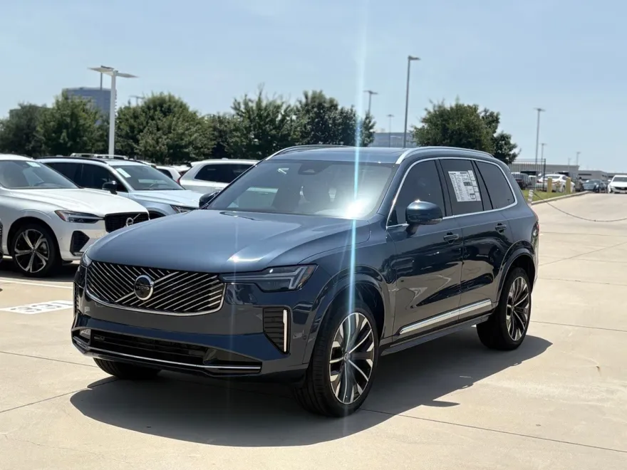 2026 Volvo XC90 Plus photo 1