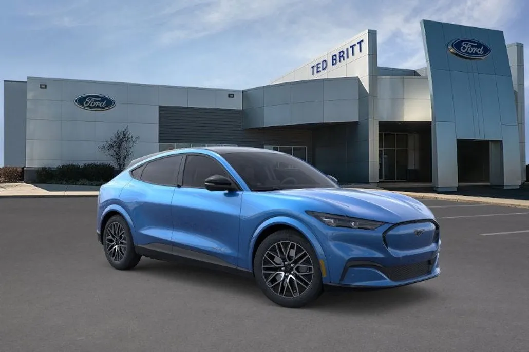 2025 Ford Mustang Mach-E Premium photo 1