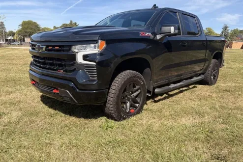 2024 Chevrolet Silverado 1500 LT Trail Boss photo 2