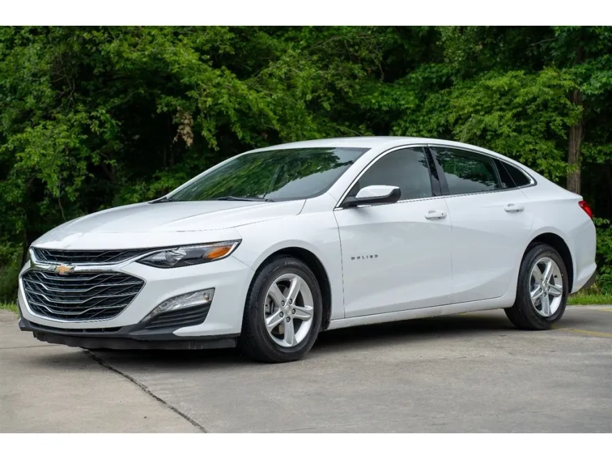 2024 Chevrolet Malibu 1LT photo 1