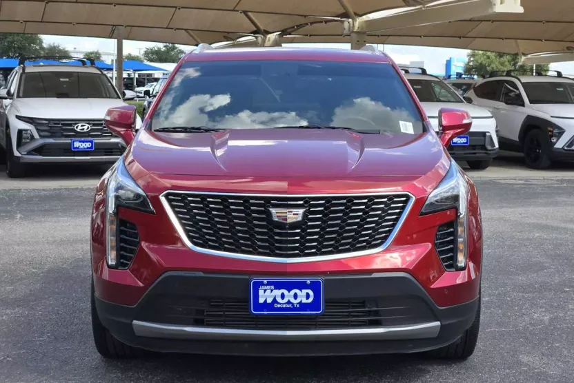2022 Cadillac XT4 Premium Luxury photo 1