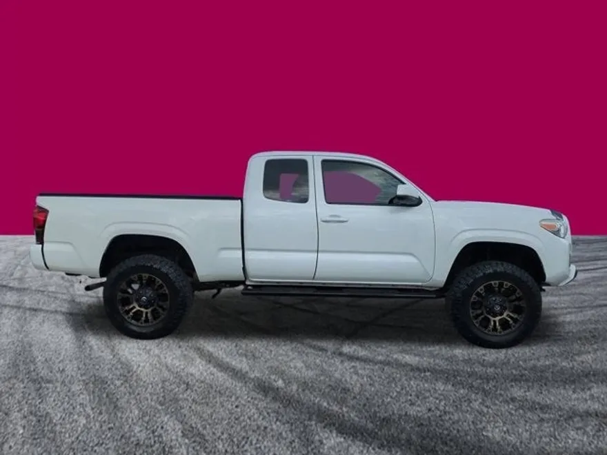 2019 Toyota Tacoma SR photo 1