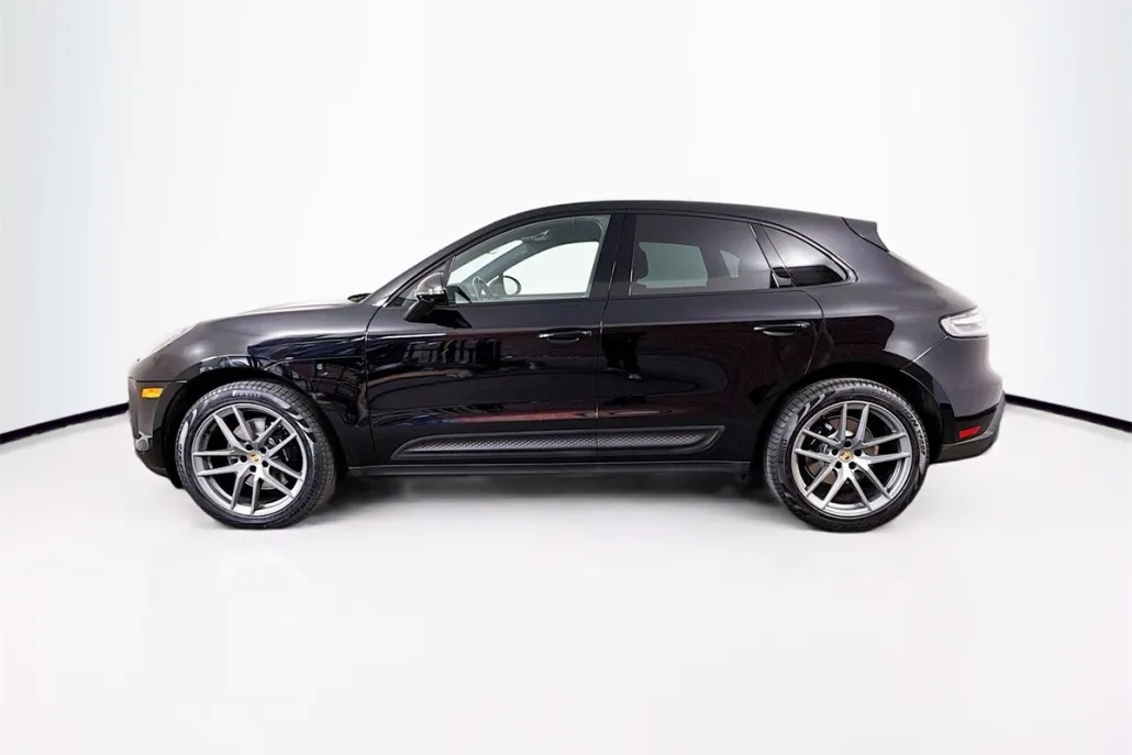 2022 Porsche Macan S photo 1