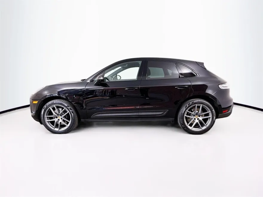 2022 Porsche Macan S photo 1