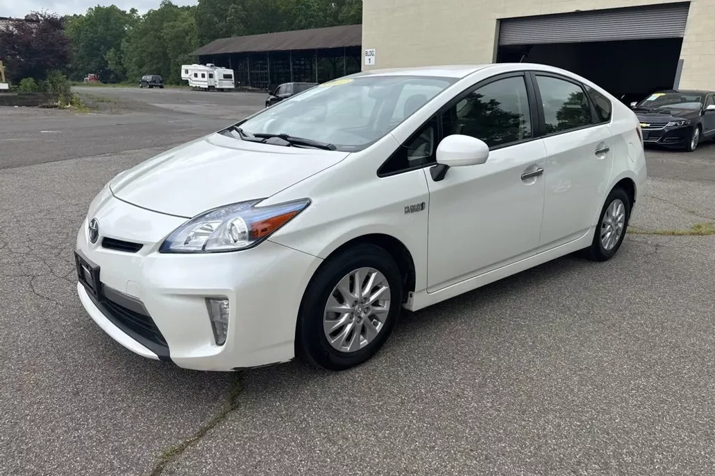 2012 Toyota Prius Plug-in photo 1