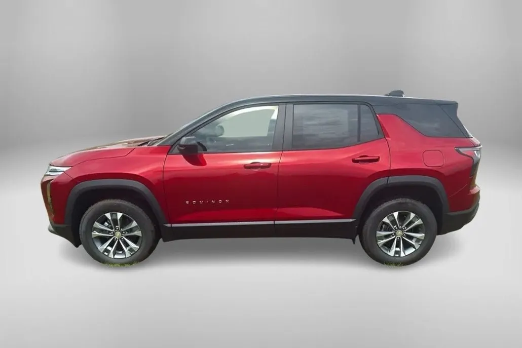 2026 Chevrolet Equinox LT photo 1