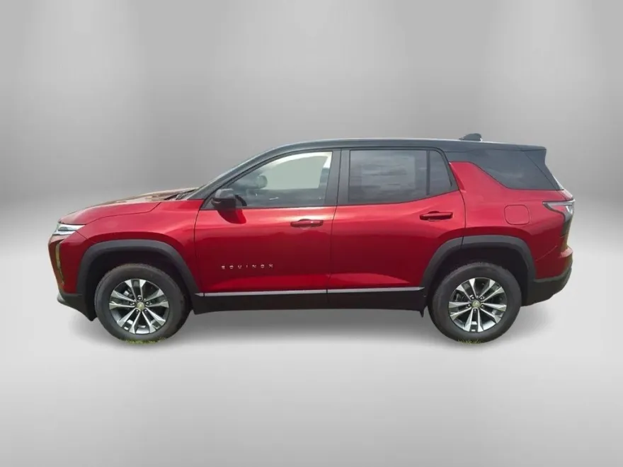2026 Chevrolet Equinox LT photo 1