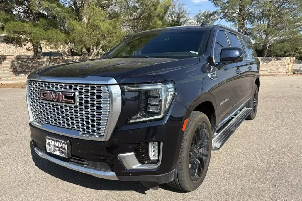 2023 Gmc Yukon XL Denali photo 1