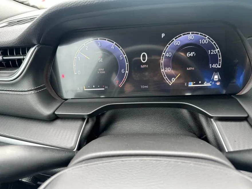 2025 Jeep Grand Cherokee Altitude photo 1