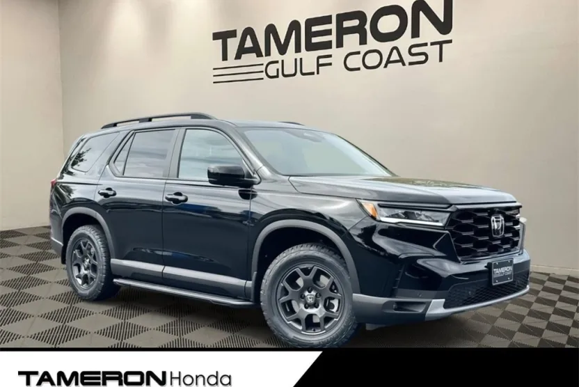 2025 Honda Pilot TrailSport photo 1