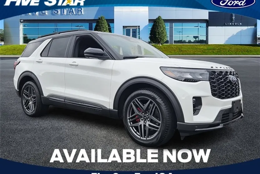 2025 Ford Explorer ST photo 1