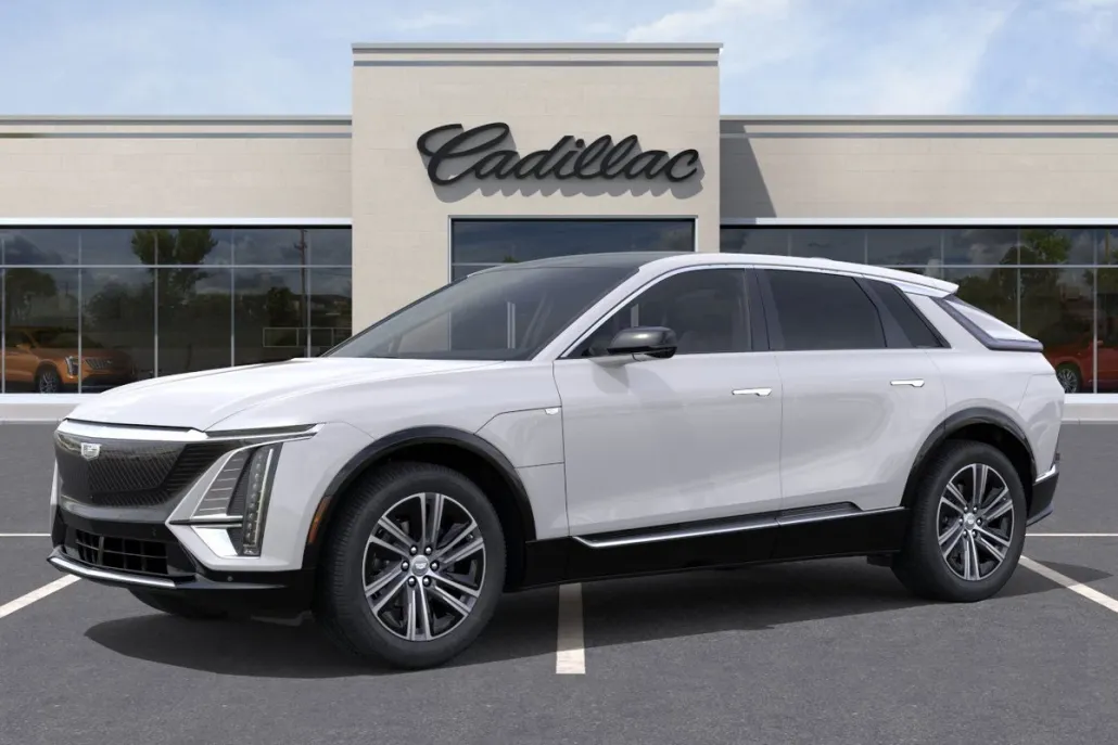 2025 Cadillac Lyriq Luxury photo 1