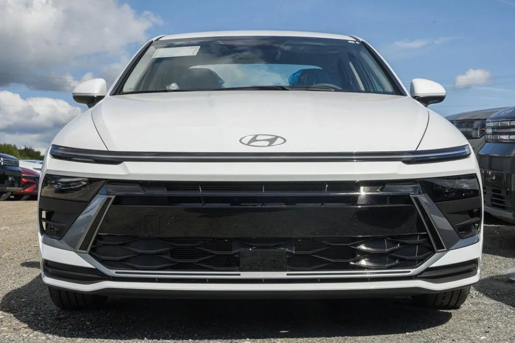 2026 Hyundai Sonata SE photo 1