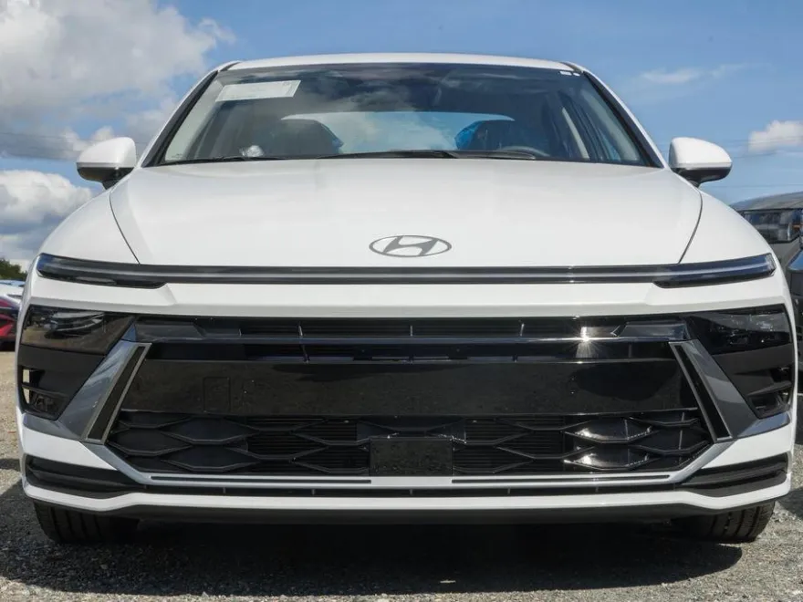 2026 Hyundai Sonata SE photo 1